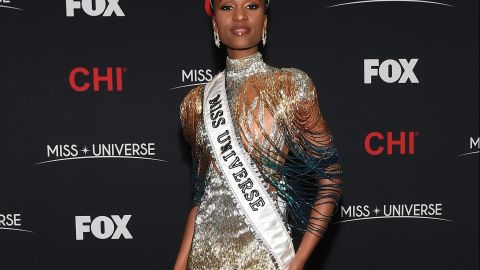 Zozibini Tunzi, coronada Miss Universo 2019.