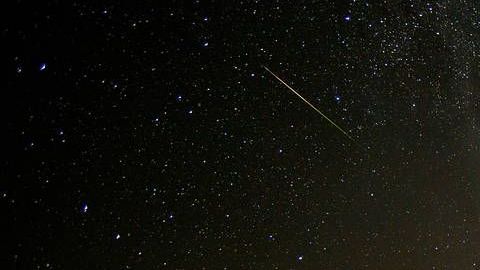 Los meteoritos parecen estrellas que caen.