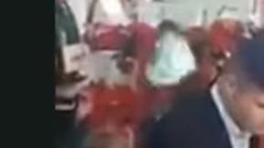 El chico perdió el control por completo.