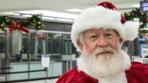 Imagen de Santa Claus con documento migratorio que tuiteó CBP.