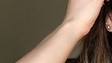 Increíble que una abuela luzca así de joven, ¡pero así es!