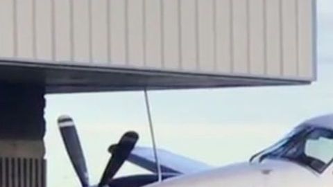 El avión al estrellar.