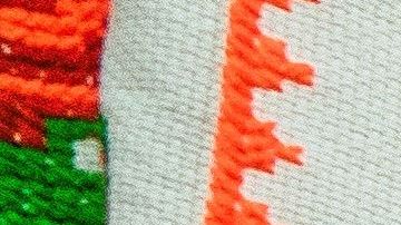 Sean y Ken Salas, los hermanos fundadores de Camino Financail con Julissa Plancarte Duarte, una de sus clientes./Cortesía