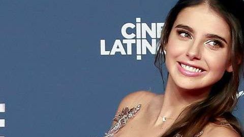 Michelle Renaud posó muy sensual.