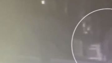 El sospechoso le descargó la pistola al oficial.