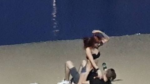 Un residente los grabó y compartió el video en Internet.