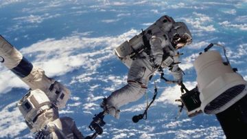 Los astronautas aseguran que ver la Tierra desde el espacio es una de las mejores experiencias.