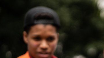 Lo usan personas que no se identifican con el género femenino ni masculino.