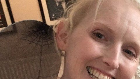 A Jo Daniels le preocupaba perder su carrera y no poder ver crecer a su hija.