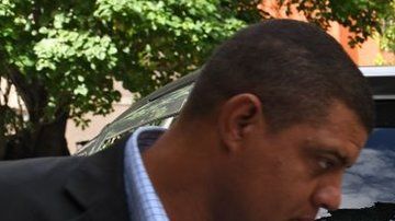 Diputados de la oposición aseguraron que fueron tiroteados por grupos armados.