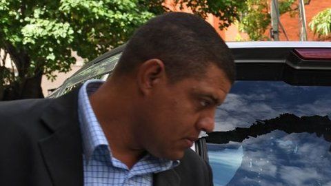 Diputados de la oposición aseguraron que fueron tiroteados por grupos armados.