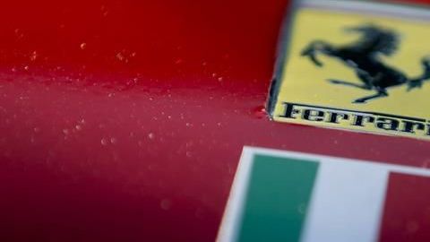 El auto tiene un valor de más de $300,000 dólares /EFE