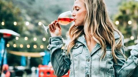 5 rutas del vino en México que debes recorrer pronto / Créditos: Justin Aikin vía Unsplash