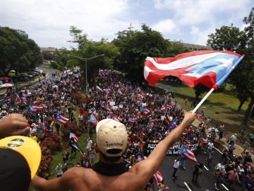 Vista de una de las protestas masivas en San Juan Puerto Rico durante el "verano de 2019".