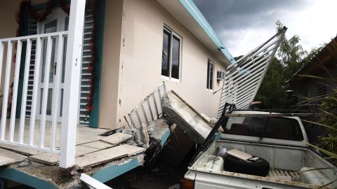 Una vivienda que colapsó en Guánica, Puerto Rico, a causa de la cadena de sismos que se ha reportado.