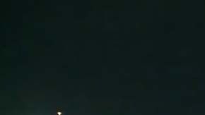 El vuelo chárter se espera que llegue este miércoles la Base de la Reserva Aérea de Marzo en el condado de Riverside en California en lugar del Aeropuerto Internacional de Ontario.