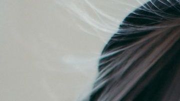 cabello blanco-Anastasiya Lobanovskaya en Pexels