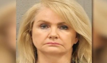 Carolyn Court enfrenta cargos de asesinato.