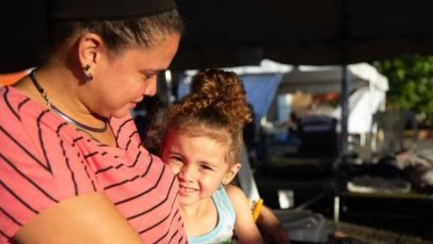 En la foto, Stephanie Mercado y la niña Yamilka Zoe, de 4 años .