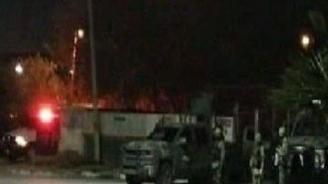 Cártel del Noreste procova volcadura de camioneta con soldados mexicanos