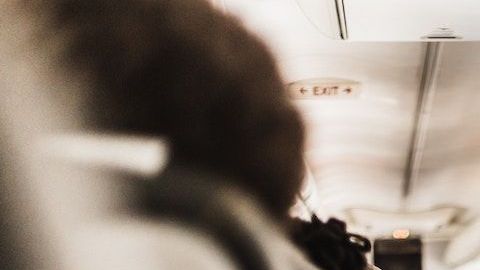 Consejos para viajar en avión por primera vez. *Foto: Gerrie van der Walt vía Unsplash