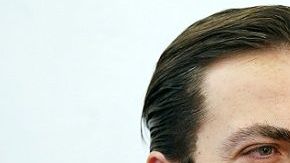 Drama, humor y sarcasmo, se combinan en “Run Coyote Run”.