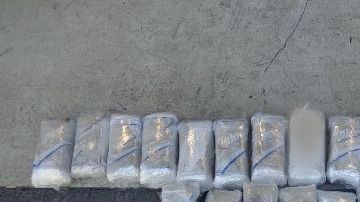 Paquetes con $300,329 dólares.