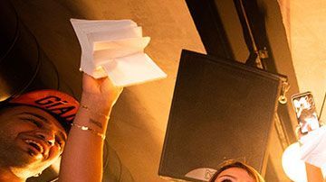 El elegido pasará una noche de fiesta en Estocolmo.