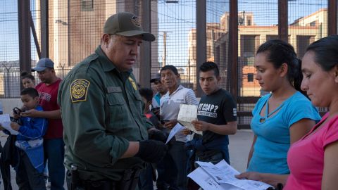 Las restricciones al asilo provocaron la crítica de HRW.