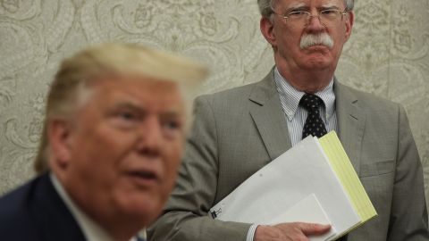 Bolton era crítico con el trato de Trump a Ucrania.