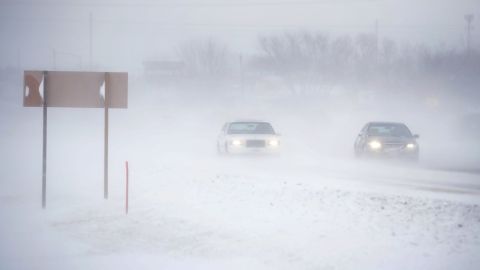 Se sugiere precaución a viajeros en carreteras al centro y norte del país.