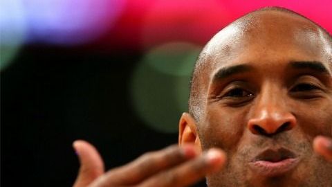 El jugador de los Lakers, Kobe Bryant, recibió un emotivo homenaje de despedida en el Juego de las Estrellas de la NBA.
