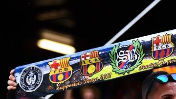 Las aficiones radicales de Valencia y Barcelona se enfrentaron sin cuartel.