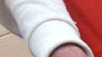 Sosa acusa daños provocados durante encierro de ICE.