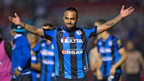 Querétaro,Querétaro, 24 de Mayo de 2015. , durante el partido de ida de las Semifinales del Torneo Clausura 2015 de la Liga Bancomer MX, entre Gallos Blancos del Querétaro y los Tuzos del Pachuca, celebrado en el estadio La Corregidora. Foto: Imago7/Sergio Mejía