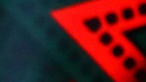 Ángela Aguilar y Pepe Aguilar cantando juntos.