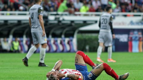 Calderón anotó el gol de Chivas.