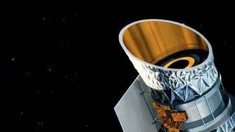 El satélite astronómico infrarrojo (IRAS) orbita la Tierra en esta ilustración.