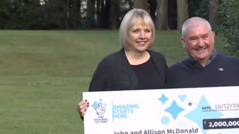 La pareja ha decidido renunciar a sus empleos para pasar tiempo con sus hijos.