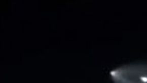 La sorpresa de ver tal aparición en el cielo hizo que las agencias del orden se inundaran de reportes al respecto.