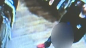 El sospechoso aparece en el video.