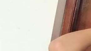 La menor fue encontrada colgando en el patio de su residencia.