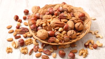 Las nueces son consideradas el fruto seco más saludable, se destacan por su alto contenido en ácidos grasos Omega 3 y un gran poder antioxidante.
