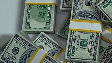 El banco hace estos reportes para detectar transacciones irregulares de dinero.