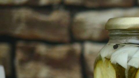 Grillo´s Pickles se destacan por ser un producto orgánico, vegano y sin aditivos.