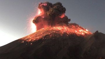 Volcán Popocatépetl, México.