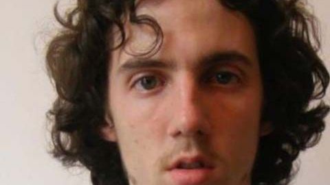 Richard Huckle, de 33, fue apuñalado con un cuchillo improvisado en su celda.