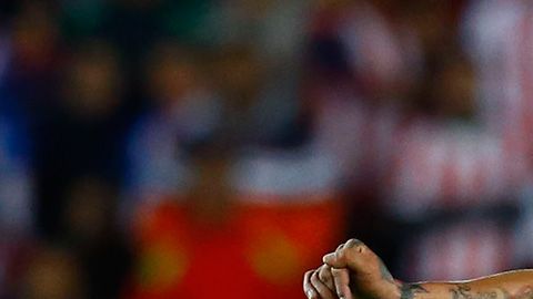 Los aficionados rojiblancos no se cansaron de meterse hoy con el jugador del Pachuca.