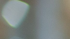 La madre se fue a fumar un cigarrillo y a escuchar música.