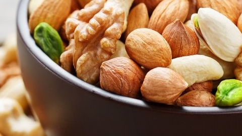 La dosis recomendada de frutos secos al día es de 50 gramos por adulto.